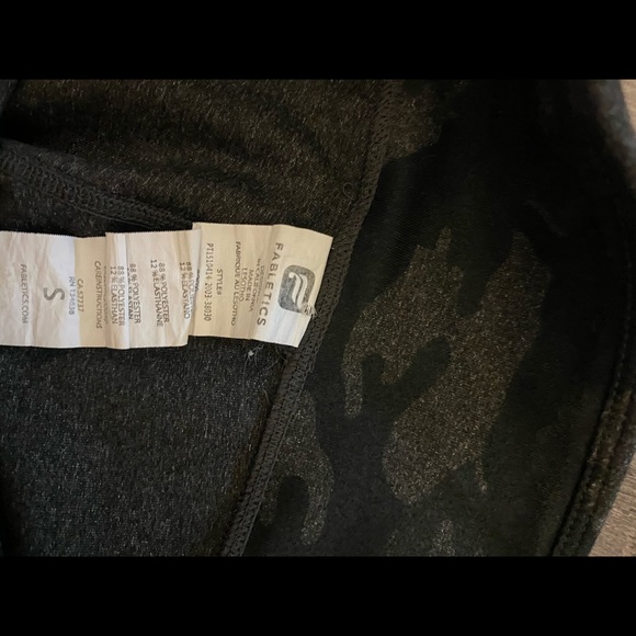 Fabletics camo leggings - Picture 3 of 3